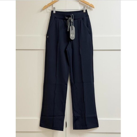 Figs High Waisted Piedra FORMx Straight Leg Scrub Pant in Navy, Size XXS - Picture 7 of 9